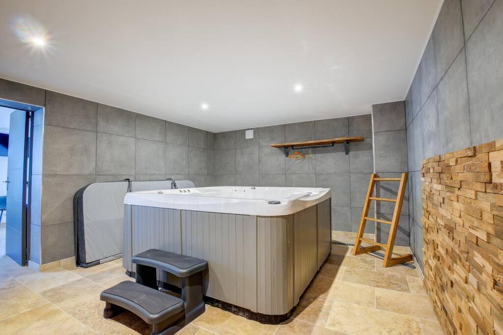 Combe Jolie Clim, Piscine & Jacuzzi Villa Saint-Vincent-de-Cosse Екстериор снимка